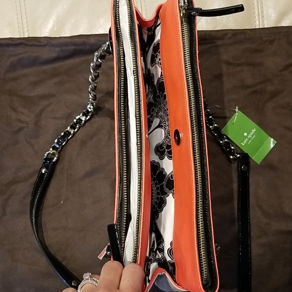 NEW Kate Spade 3 pocket handbag with black patent - Picture 5 of 8